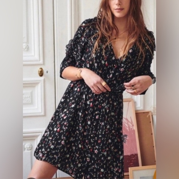 Sezane Dresses & Skirts - Sezane Josephine Mini Dress Silk Low Cut Ruffles Black w/ Pink Size FR 36 = US 4
